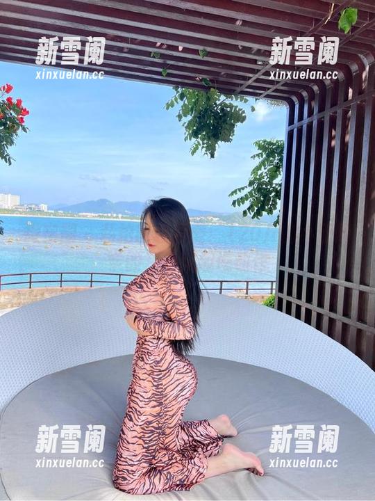 微密圈 - 私拍图包新宠：120斤的小王同学的灰丝风趣慢动作