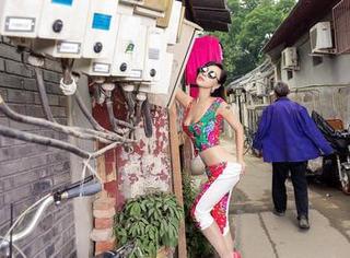 AISS爱丝(黄金版) – 索菲的作品集：独自等待的美丽，约在画面里！