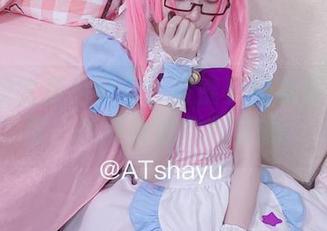 AT鲨的比基尼分享：可能真的需要一副墨镜，不然看到会刺眼哦！