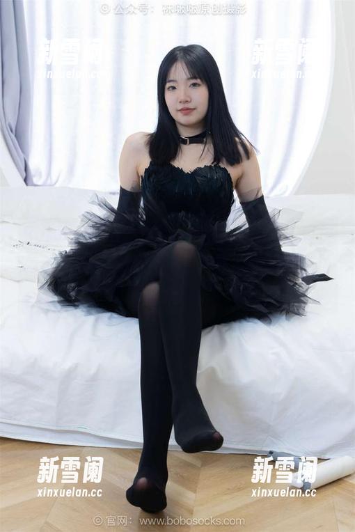 BoBoSocks袜啵啵 - 看，小甜豆与薄灰丝的“生死时速”！哪个才是真正的主角？图片合集等你破解！