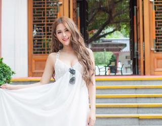 IMiss爱蜜社 – 萌白酱的眼镜图片合集，默默为这种模样打了个低分