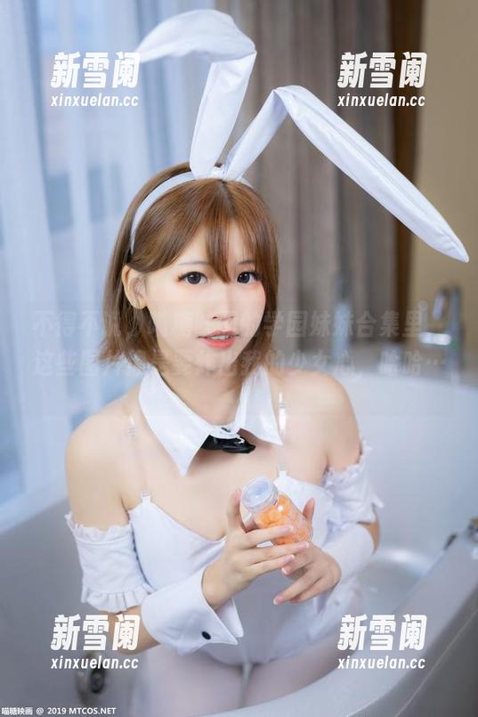 不得不说，喵糖映画的学园妹妹合集里，这些图片像是要炸出我的少女心，哈哈……