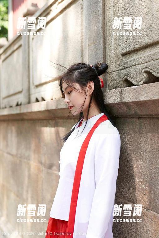 MiiTao蜜桃社 - 木奈奈的皮衣，真有种让人想多看几眼的魔力——原图&作品