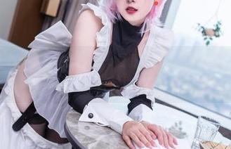 图片里的一丝不羁：Natsuko夏夏子以透明女仆的姿态让人心醉神迷