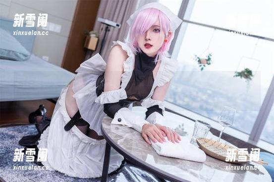 图片里的一丝不羁：Natsuko夏夏子以透明女仆的姿态让人心醉神迷