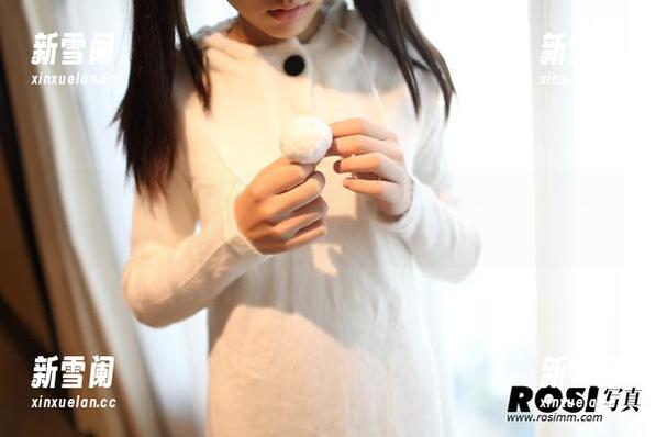ROSI双马尾：马尾耍的可真够欢，别害羞，赶紧瞧无圣光的全套图吧！