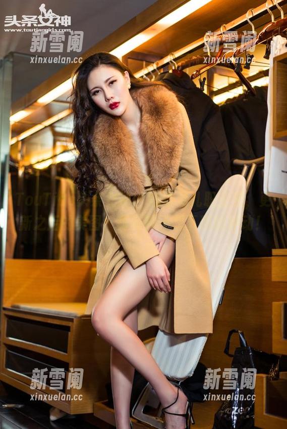 TouTiao头条女神 - 娜依灵儿职业装，更新之后的美图，真有种不想下班的冲动！