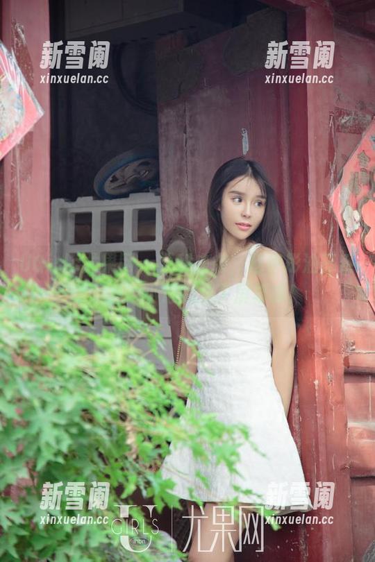 UGirls尤果网 - 福利来袭，赵伊彤油亮系列图集！小心别湿了屏幕哦！