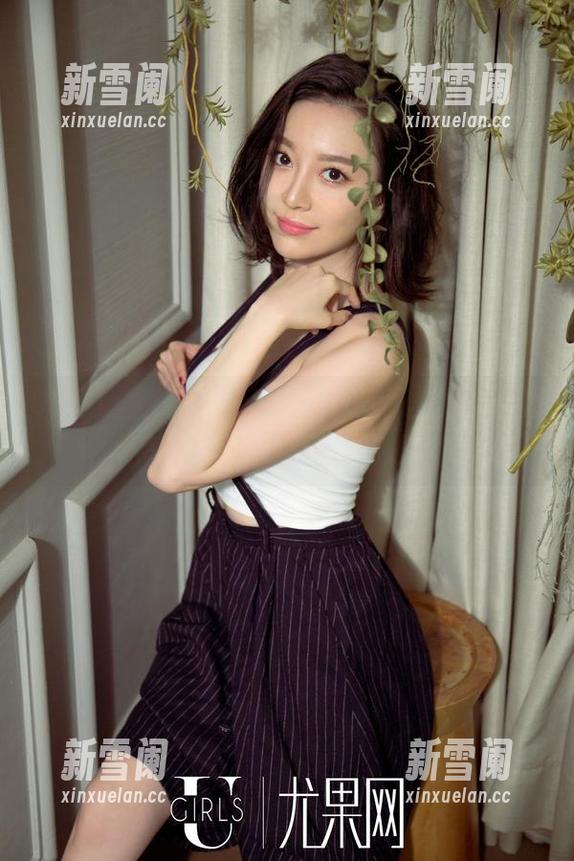 UGirls尤果网 - 镂空这玩意儿，霓梓心的高清画风果然挺有意思。