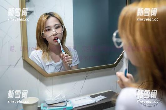 哇，Uhye(이유혜)的纯白写真，完全超出我的想象，看到都得放轻松，价格不要紧！