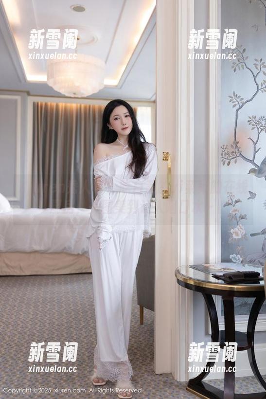 Xiuren秀人网 - 吃白菜的vi菜菜的在线厨房，美图美到让人咽口水～
