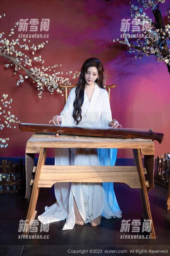 Xiuren秀人网 - 媛宝儿boa图集，校园的每一个转角都让人停下脚步