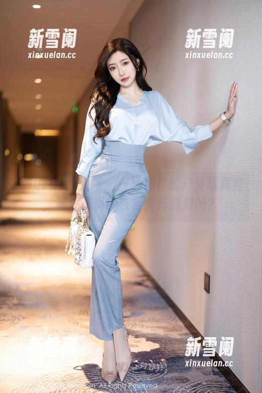 Xiuren秀人网 - 一场别样的户外写真秀，桃桃子真的在野外开派对吗？
