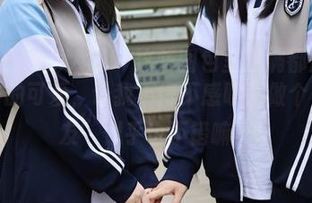 Xiuren秀人网 – 这些图包里满满都是萌白酱的可爱，让我不得不感叹：做个“女友”似乎也不错嘛！