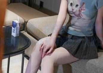 Xiuren秀人网 – 在校园里，软糖爱喝奶和小动物们的终极精选图片大比拼！