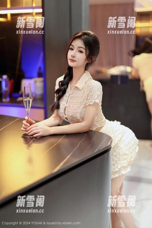 YouMi尤蜜荟 - 从是小逗逗的粉色私房合集来看，这姑娘果然和她的色彩有一丢丢的亲密关系。