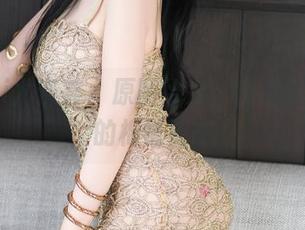 YouMi尤蜜荟 – 原图给力，白露小猪和她的棉袜姿态