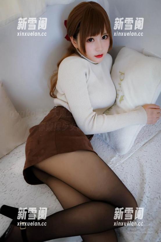 nyako喵子大魔王的秘密：最新原图，让你窥探少女的游戏世界。
