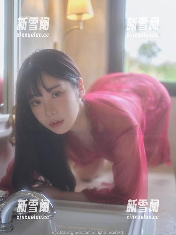 想了解wuyo(우요)的制服分享？我是说，第一件她的单品绝对要看看。