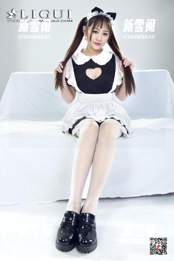 丽柜 - 文欣的高清户外写真，像晚霞洒在山间的小溪，温柔又模糊。