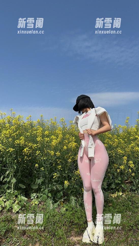 俏妞qiaoniuTT 微密圈 - 俏妞qiaoniuTT与浴缸的亲密接触:写真合集来啦!