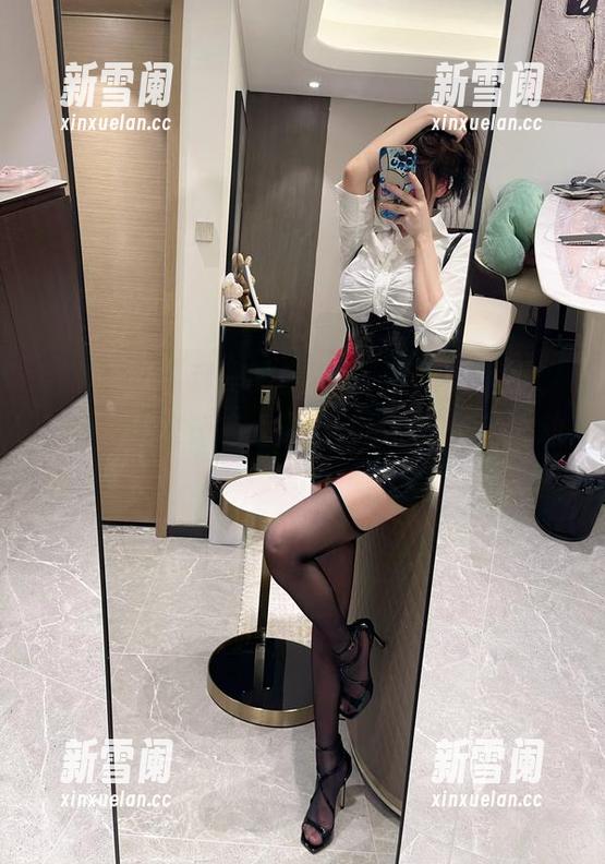 微密圈 - “奔跑的晶骡子”和她的红裙，这种写真设计得太走心，作品的细节感动我了。
