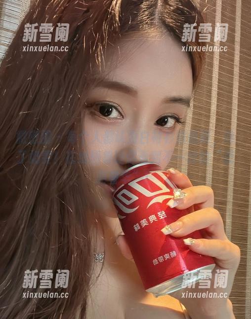 微密圈 - 每个人都认为白衬衫很低调，除了奶雯！在线图集让你看到不一样的“低调奢华”！