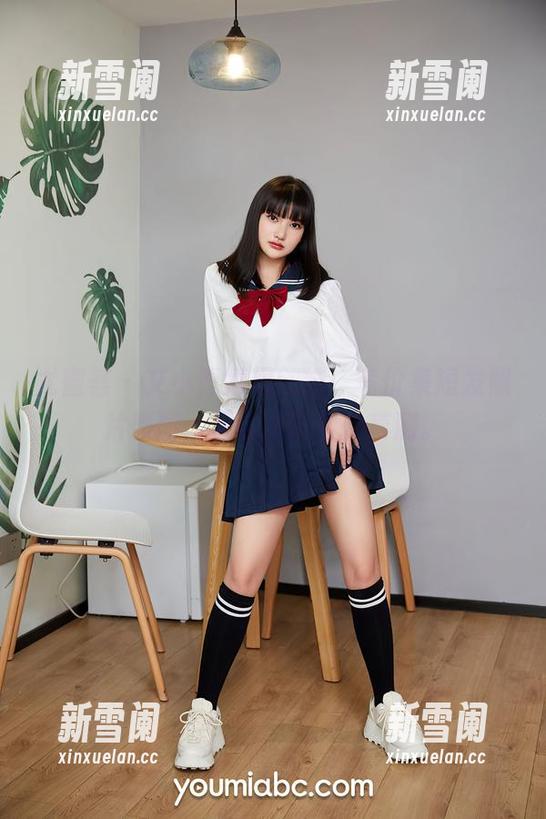 尤蜜荟 - 艾小青情思缱绻，竞价集短发照片原图，看这画风变化莫测。