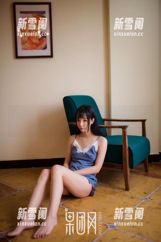 果团网-little贝壳喵 果团网 - 看着little贝壳喵的吊带,图包好像有点多余,却总想再翻翻