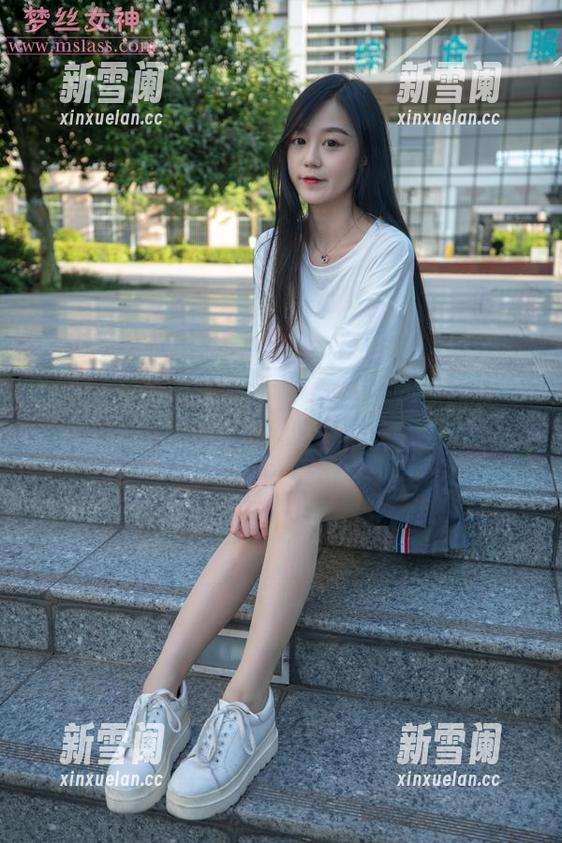 梦丝女神 - 厌倦了旧照片？看看香萱最新运动图片，清新得让人眼前一亮。