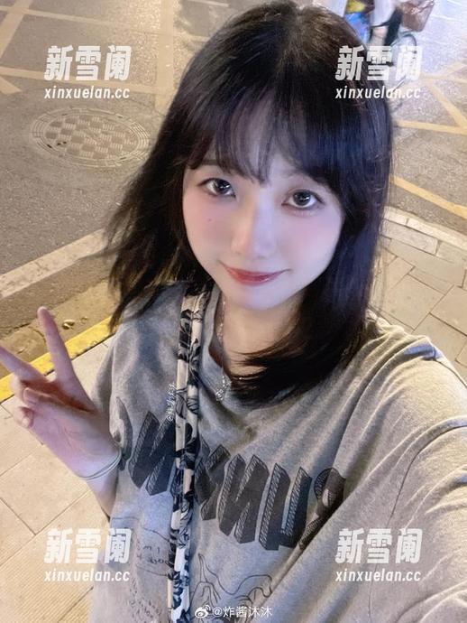 看炸酱沐沐如何把教室变成写真梦工厂，图片里真有奇迹？