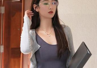秀人网 – 这些丹妮Danny的美足高清图集，让我不自觉脑补……不说了，大家懂的。