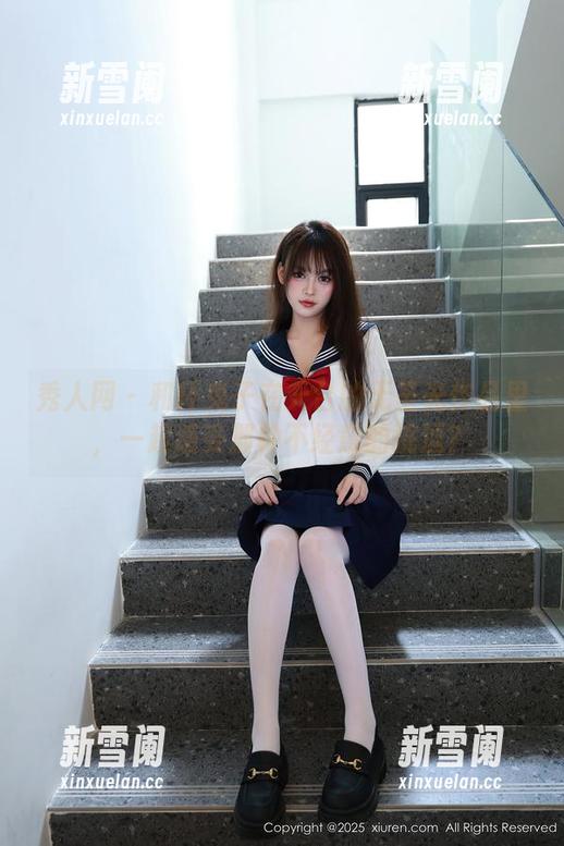 秀人网 - 和坏兔子在天台的无圣光作品里，一起感受那种不经意的挑逗？