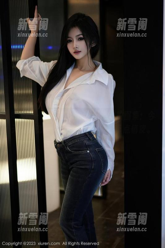 秀人网 - 大琪琪Emily和服私拍图集：今天的灵魂是温柔的，但眼神还带点俏皮。