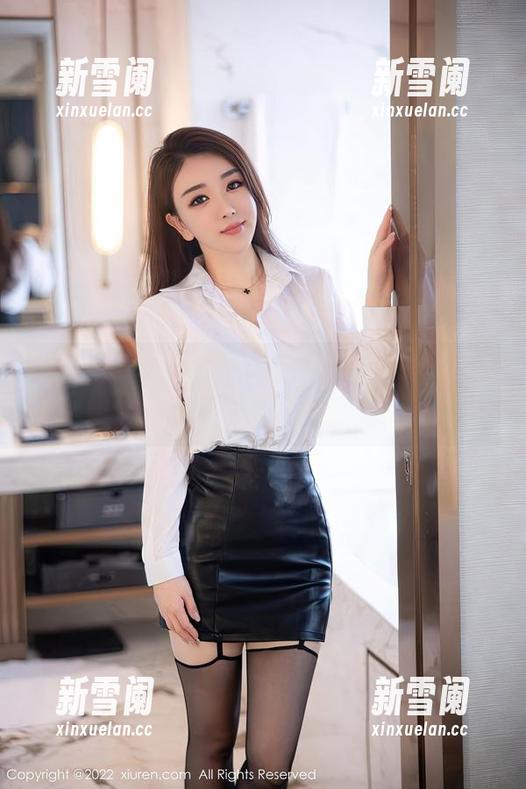 秀人网 - “奶酥”女仆在线，全图集都是伏笔？等你慢慢翻！