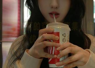 秀人网 – 李七喜的空姐写真集，航班满员，快来下载吧！
