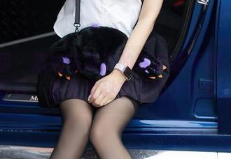秀人网 – 清纯与高冷的菲菲吃不胖：高清写真，像是教科书里的少女梦。