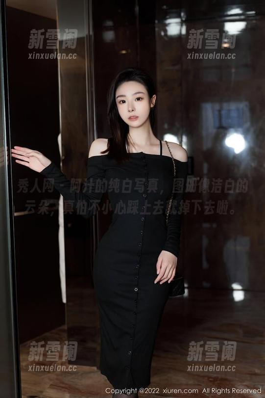 秀人网 - 阿汁的纯白写真，图册像洁白的云朵，真怕不小心踩上去就掉下去啦。