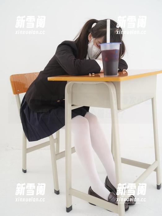 紧急企划 - 厚白丝写真，为什么每次小恩的壁纸都让我小心脏狂跳？