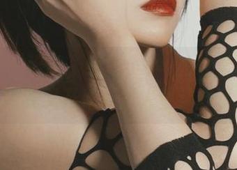 微密圈 – 好吧，纪念小小v的可爱写真合集让我又开始怀疑人生选择了。