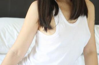 美媛馆 – 伊小七MoMo的私房，原图里的女王气场不容小觑