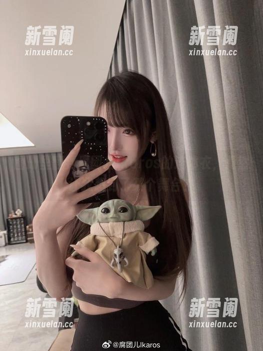 腐团儿Ikaros 图册里翻到腐团儿Ikaros的连体衣,竟然让我想到了某个舞台?