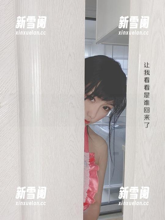人气博主芋圆侑子，再来一波浑然天成的清纯，高清作品集超乎想象。