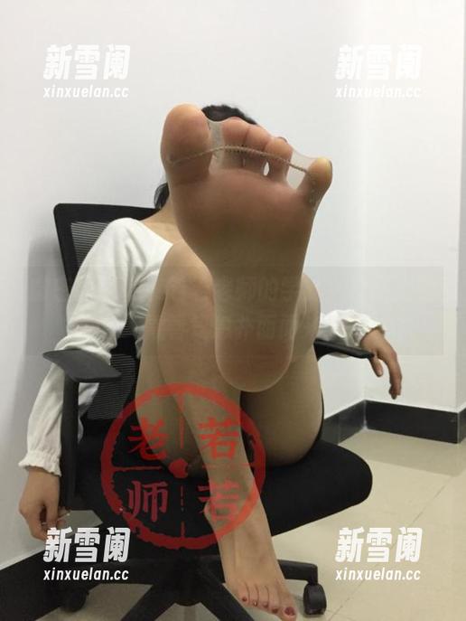 若若老师 微密圈 - 瞧瞧若若老师的学妹,套图里的青春气息扑面而来