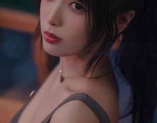 轩萧学姐，制服如何让美图更添几分戏剧性？