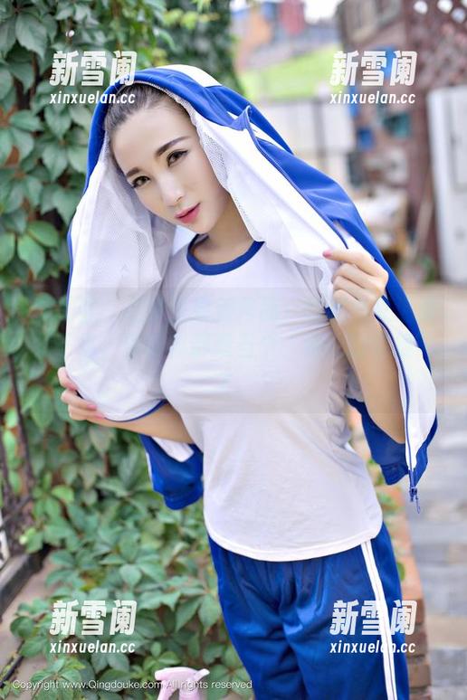 青豆客 - 吕梦玉最新作品：这秘书又温柔又干练，整得我都想当个“失业的老板”了。