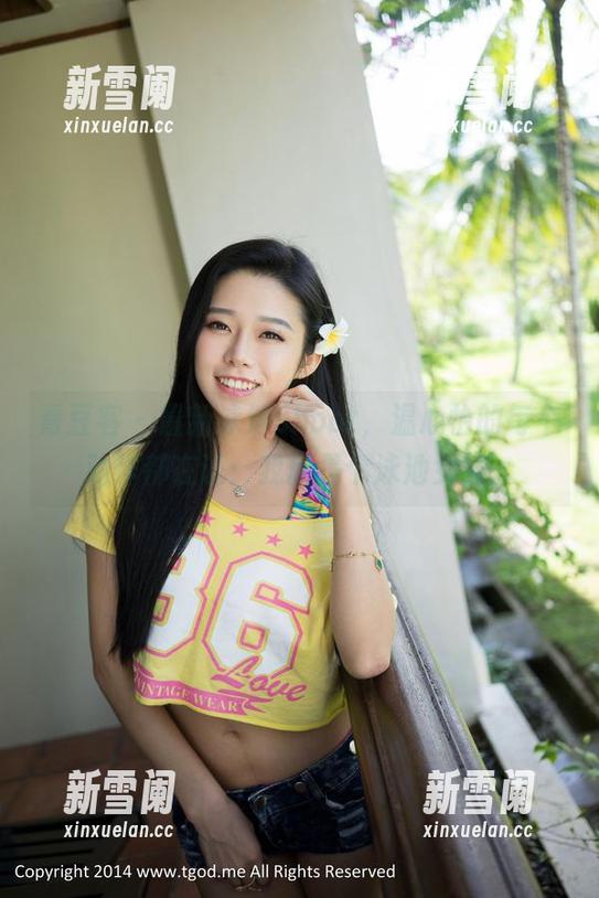 青豆客 - 最新泳池shoot，温心怡的每个动作都在说：我就是个泳池女神。