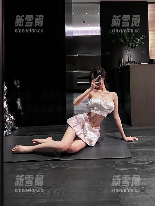 微密圈 - 美图中的黎允熙，绿色与白色的蕾丝交响曲——你准备好了吗？