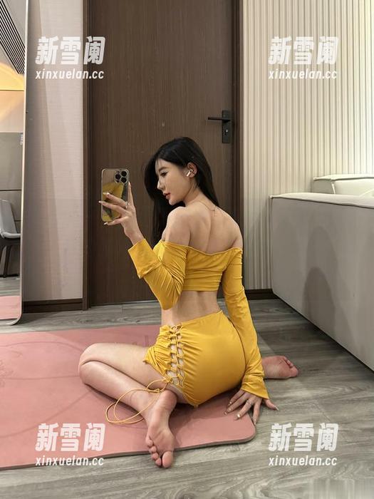 微密圈 - 每当看了这组黎允熙baby的画像，我的脑海里都开始旋转出关于套装的无尽可能…